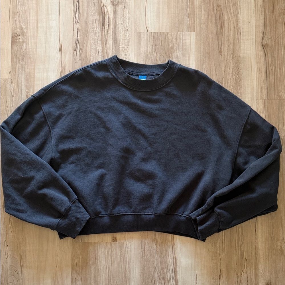 Old Navy Dark Gray Crewneck Sweater